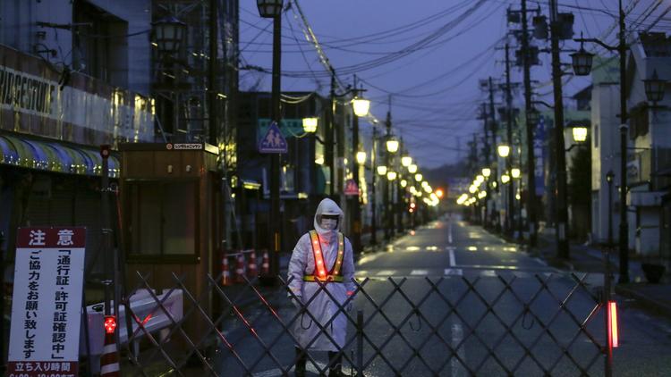 ct-fukushima-nuclear-plant-20161025-002