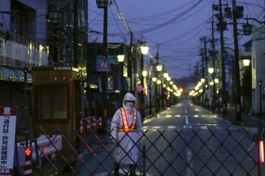 ct-fukushima-nuclear-plant-20161025-002